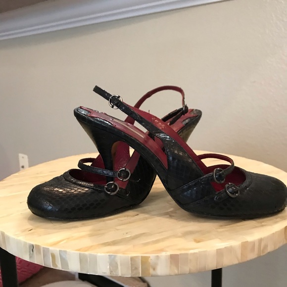 Max Studio Black Alligator Slingback Heels - Picture 8 of 8